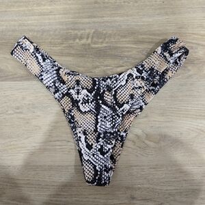 Zaful Neutral Snake Print Cheeky Bikini Bottom
